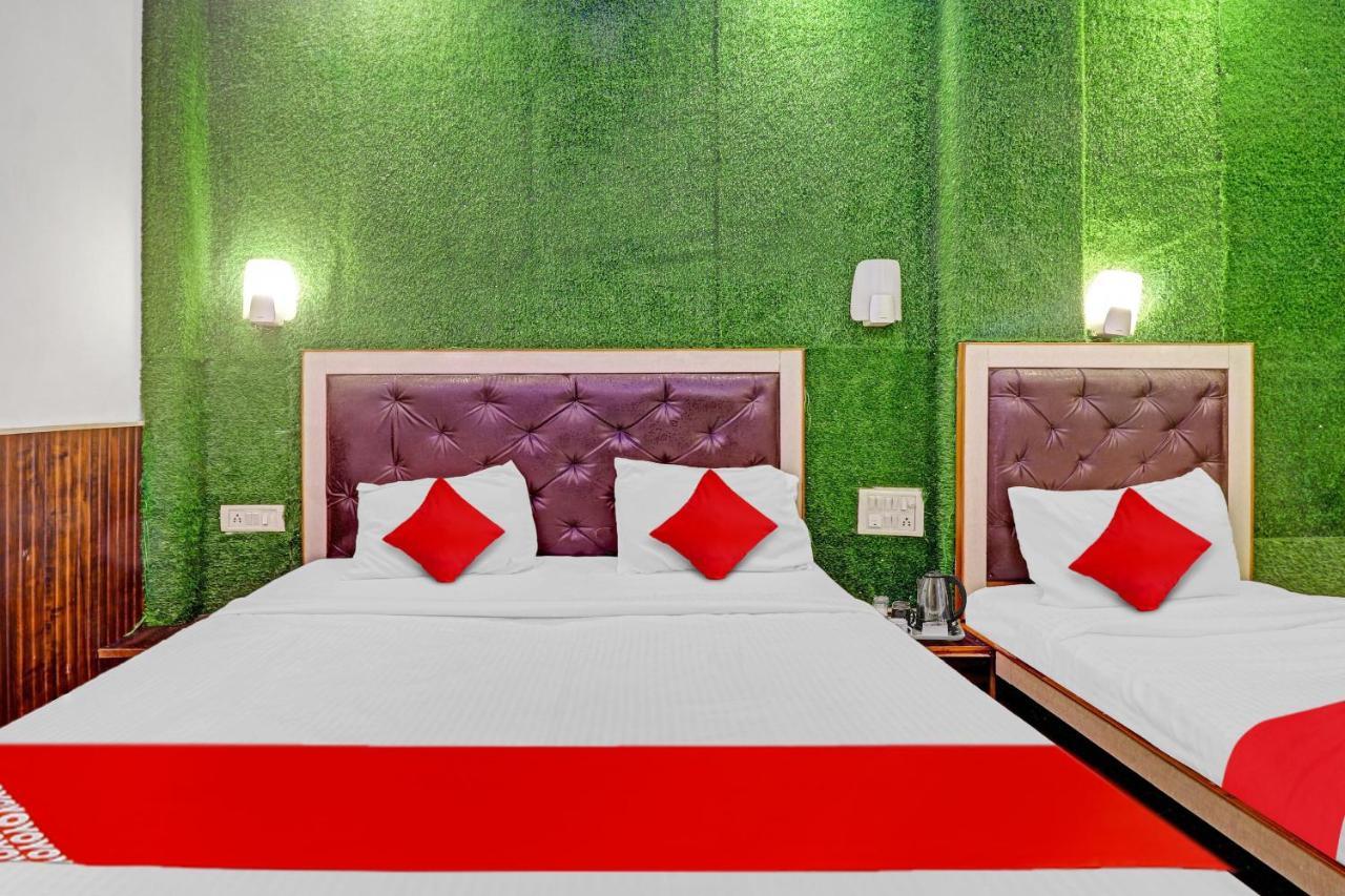 Oyo Flagship Green House アーグラ エクステリア 写真