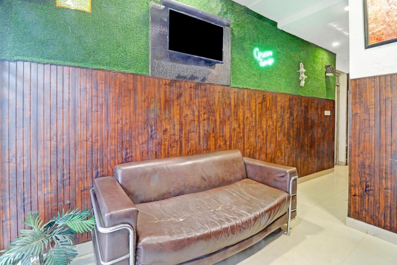 Oyo Flagship Green House アーグラ エクステリア 写真